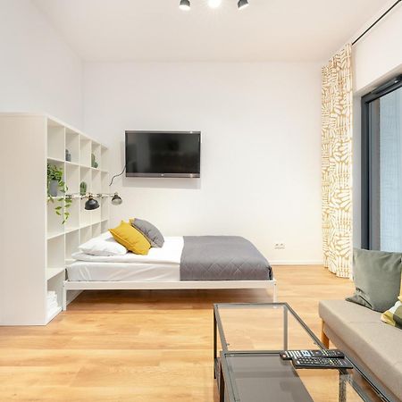 Cozy Studio With Balcony And Free Garage By Noclegi Renters Познан Екстериор снимка
